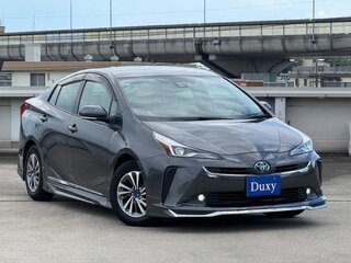 2022 Toyota Prius IV Рестайлинг (XW50), серый, 1490000 рублей, вид 3