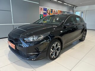 2022 Kia Ceed III Рестайлинг, чёрный, 2089000 рублей, вид 1