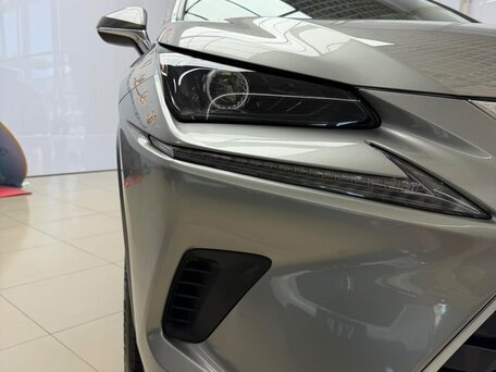 2021 Lexus NX 200 I Рестайлинг, серебристый, 2500000 рублей, вид 4
