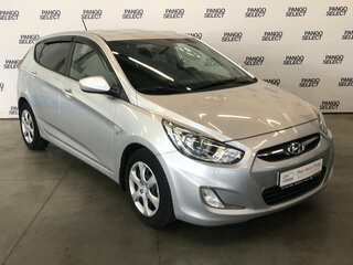 2013 Hyundai Solaris I, серебристый, 650000 рублей, вид 2