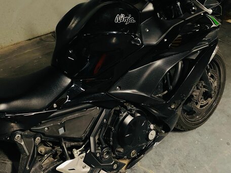 2017 Kawasaki Ninja 650, чёрный, 620000 рублей, вид 3