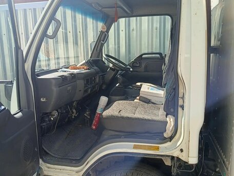 1997 Isuzu Elf (N-series), белый, 960000 рублей, вид 5
