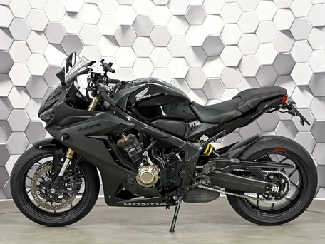 2022 Honda CBR 650R, чёрный, 899000 рублей, вид 4