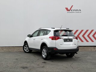 2014 Toyota RAV4 IV (XA40), белый, 2345000 рублей, вид 3