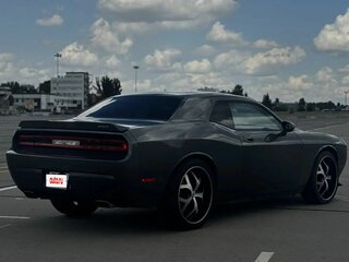 2009 Dodge Challenger III, серый, 2150000 рублей, вид 4
