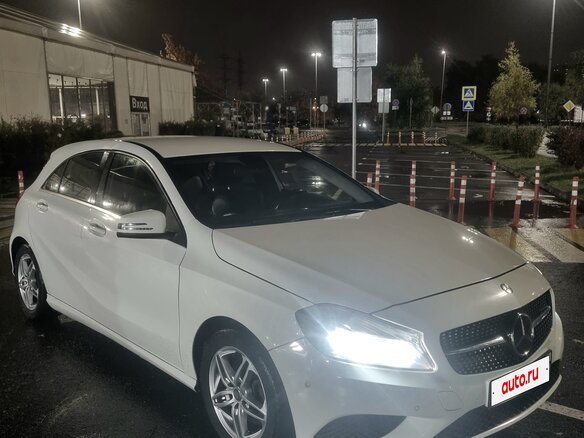 2014 Mercedes-Benz A-Класс 180 III (W176), белый, 1100000 рублей - вид 3