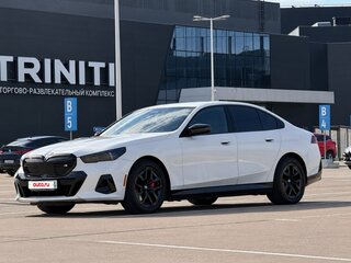 2024 BMW i5 M60 xDrive, белый, 5571254 рублей, вид 1