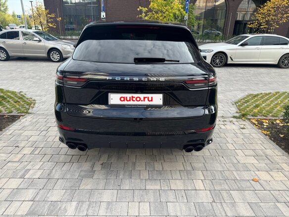 2019 Porsche Cayenne III, чёрный, 6298000 рублей - вид 4