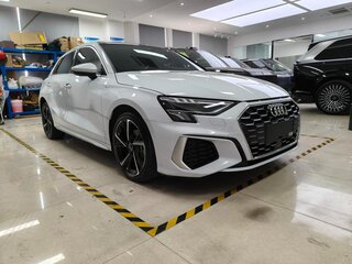 2023 Audi A3 Sportback 35 TFSI IV (8Y), белый, 2236666 рублей, вид 3