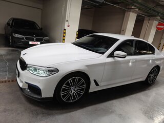 2020 BMW 5 серии 530d xDrive VII (G30/G31/G38), белый, 5000000 рублей, вид 3