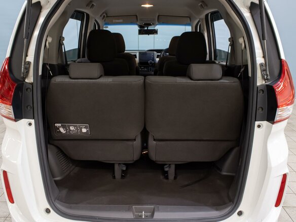 2017 Honda Freed II, белый, 1680000 рублей - вид 22
