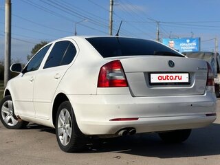 2011 Skoda Octavia II (A5) Рестайлинг, белый, 550000 рублей, вид 2
