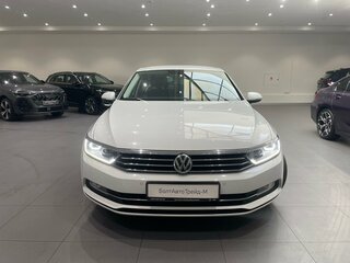 2018 Volkswagen Passat B8, белый, 2788000 рублей, вид 2