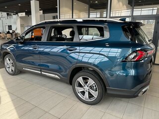 2026 Geely Okavango I Рестайлинг, синий, 4085990 рублей, вид 5