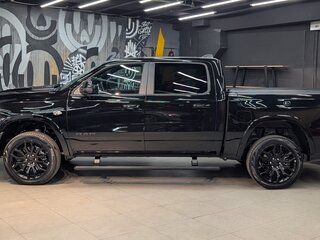 2026 Ram 1500 Crew Cab eTorque V Рестайлинг, чёрный, 11250000 рублей, вид 5