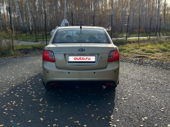 2011 Kia Rio II Рестайлинг, бежевый, 649000 рублей - вид 2