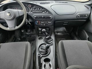 2014 Chevrolet Niva I Рестайлинг, серебристый, 349000 рублей, вид 5