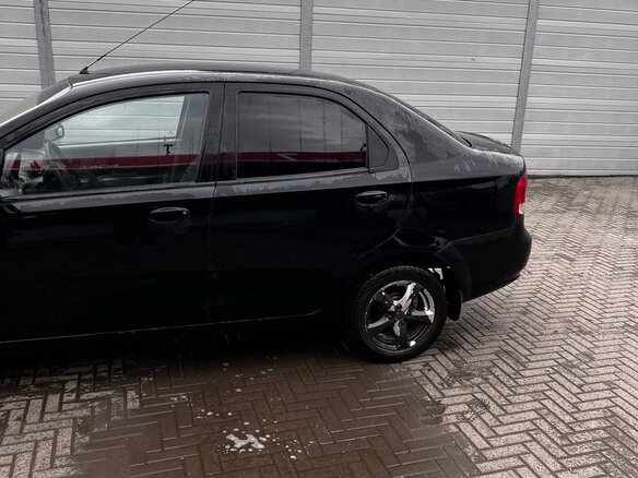 2004 Chevrolet Aveo I, чёрный, 195000 рублей - вид 11