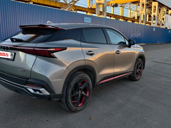 2023 Omoda C5 I, серый - вид 3