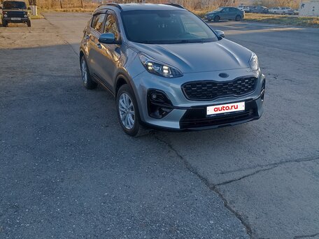 2021 Kia Sportage IV Рестайлинг, серый, 2458000 рублей, вид 3