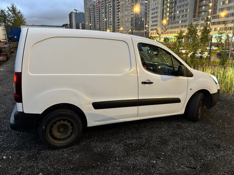 2014 Citroen Berlingo, белый, 700000 рублей, вид 4