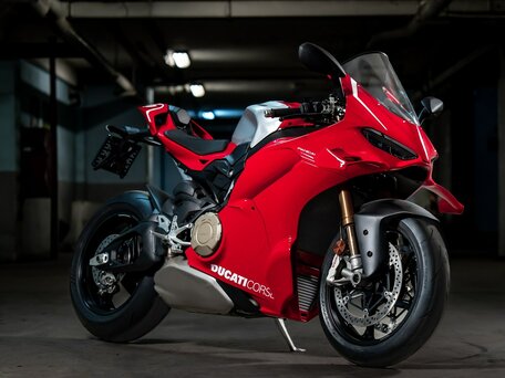 2026 Ducati Panigale V4, красный, 5350000 рублей, вид 1