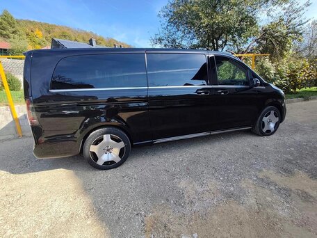 2026 Mercedes-Benz V-Класс Long 300 d длинный III (W447) Рестайлинг 2, чёрный, 13450000 рублей, вид 3