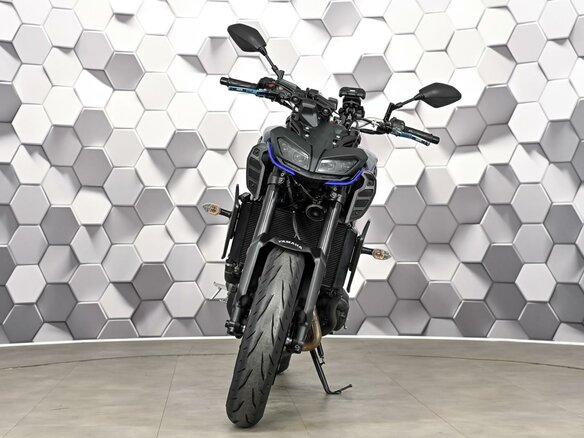 2017 Yamaha MT-09 (FZ-09), синий, 799000 рублей - вид 4