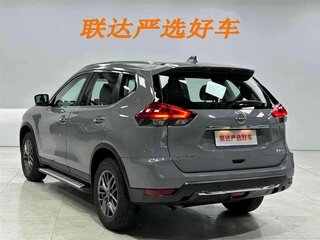 2025 Nissan X-Trail III Рестайлинг 2, серебристый, 1700000 рублей, вид 5