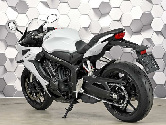 2023 Honda CBR 650R, белый, 999000 рублей - вид 7