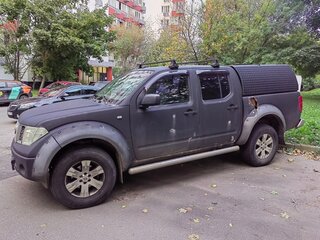 2006 Nissan Navara (Frontier) III (D40), чёрный, 700000 рублей, вид 3