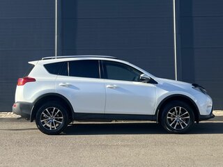 2014 Toyota RAV4 IV (XA40), белый, 1945000 рублей, вид 4