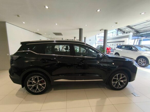 2025 Chery Tiggo 7L I, чёрный, 2940000 рублей - вид 1