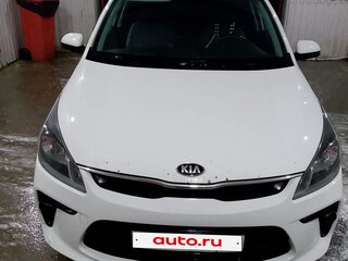 2017 Kia Rio IV, белый, 700000 рублей, вид 1
