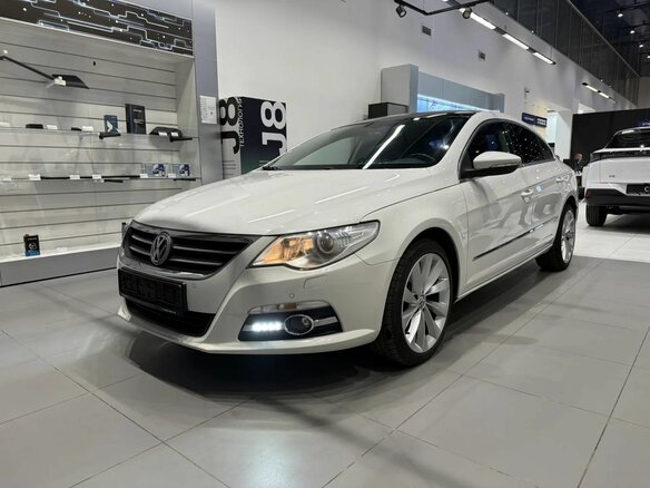2011 Volkswagen Passat CC I, белый, 999000 рублей