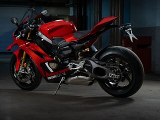 2026 Ducati Panigale V4, красный, 4250000 рублей, вид 3