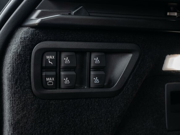 2023 BMW X7 40d I (G07) Рестайлинг, чёрный, 13000000 рублей - вид 31