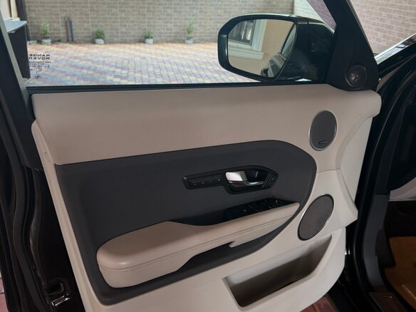 2012 Land Rover Range Rover Evoque 6-speed I, чёрный, 1690000 рублей - вид 8