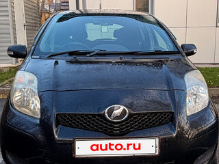 2009 Toyota Vitz II (XP90), чёрный, 365000 рублей, вид 2