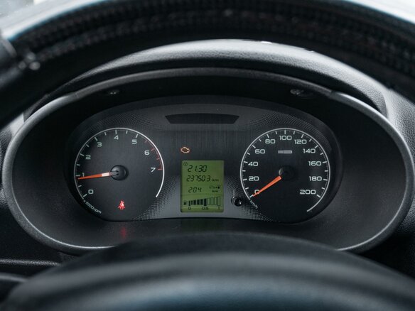 2013 Lada (ВАЗ) Granta I, чёрный, 288000 рублей - вид 13