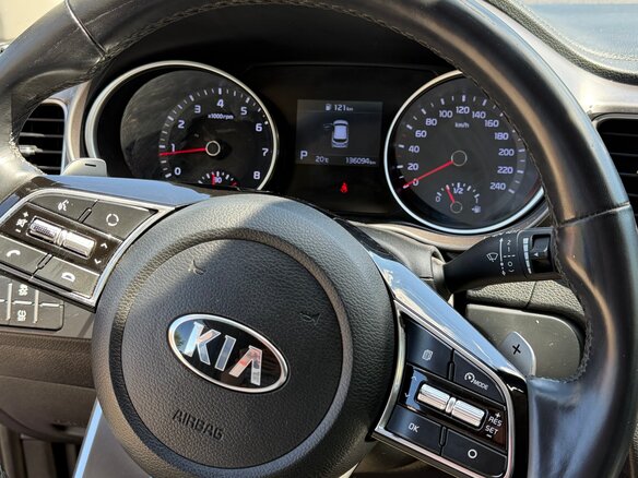 2021 Kia Ceed III, красный, 1650000 рублей - вид 5