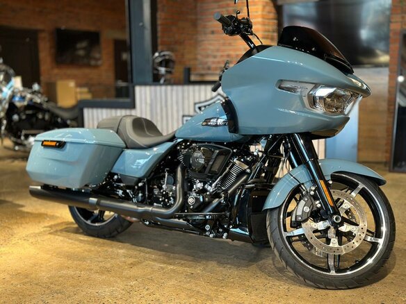 2024 Harley-Davidson Road Glide, серый, 3550000 рублей