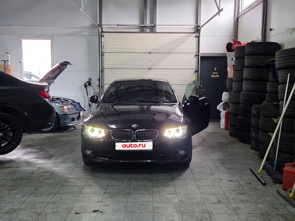 2013 BMW 3 серии 325xi V (E90/E91/E92/E93) Рестайлинг, чёрный, 1650000 рублей - вид 9