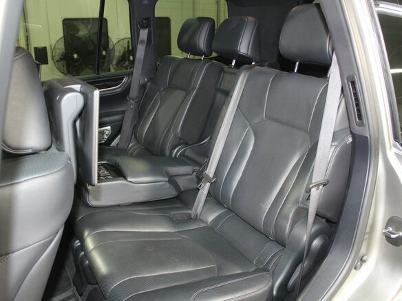 2016 Lexus LX 570 III Рестайлинг 2, серый, 5850000 рублей - вид 3