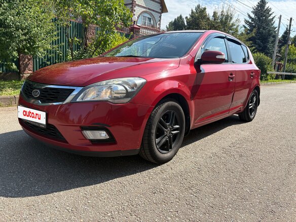 2010 Kia Ceed I Рестайлинг, красный, 750000 рублей