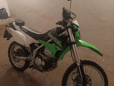 2015 Kawasaki KLX 250, зелёный, 360000 рублей, вид 2
