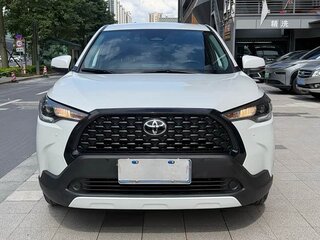 2023 Toyota Corolla Cross I, белый, 1960000 рублей, вид 3