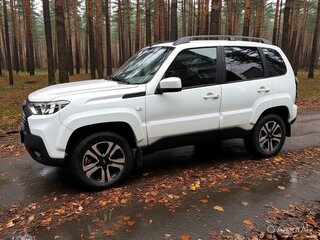2024 Lada (ВАЗ) Niva Travel I, белый, 1300000 рублей, вид 4