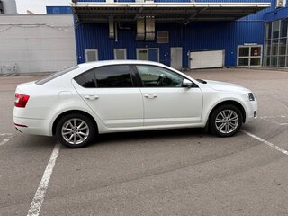 2016 Skoda Octavia III (A7), белый, 1350000 рублей, вид 4