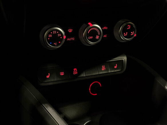 2012 Audi A1 I (8X), белый, 1050000 рублей - вид 10